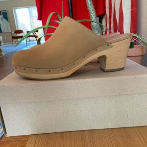 Madewell Tan Leather Clogs